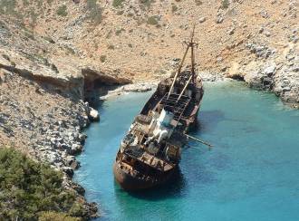 amorgos-shipwreck-1